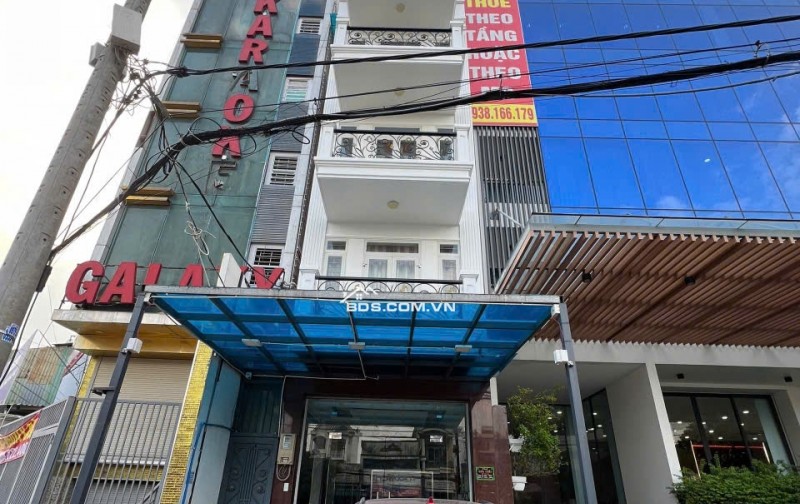 BÁN CĂN GÓC NGÃ 3 MẶT TIỀN 4,5 NỞ HẬU 5,3 x 22m , 1 TRỆT ,4 LẦU, SÂN THƯỢNG , 8 PN, 9WC - CHỐT GIÁ 17 TỶ .